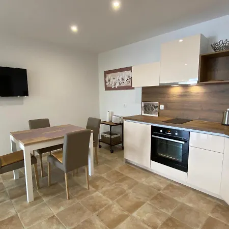 Place Apartment